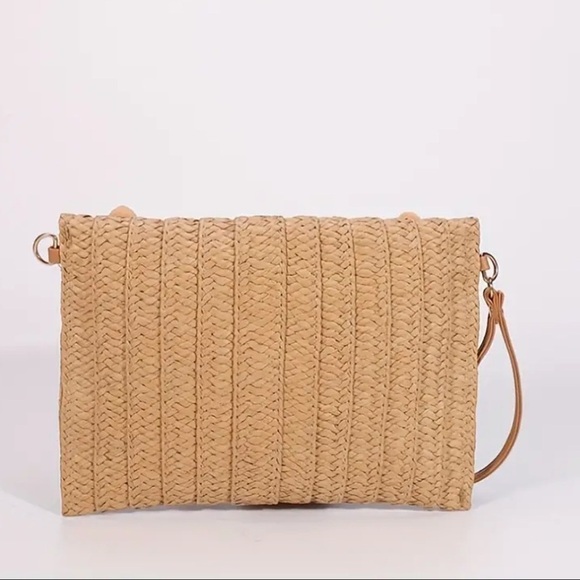 Stylish Rattan Envelope Clutch Bag - Buckle Closure - Picture 3 of 5